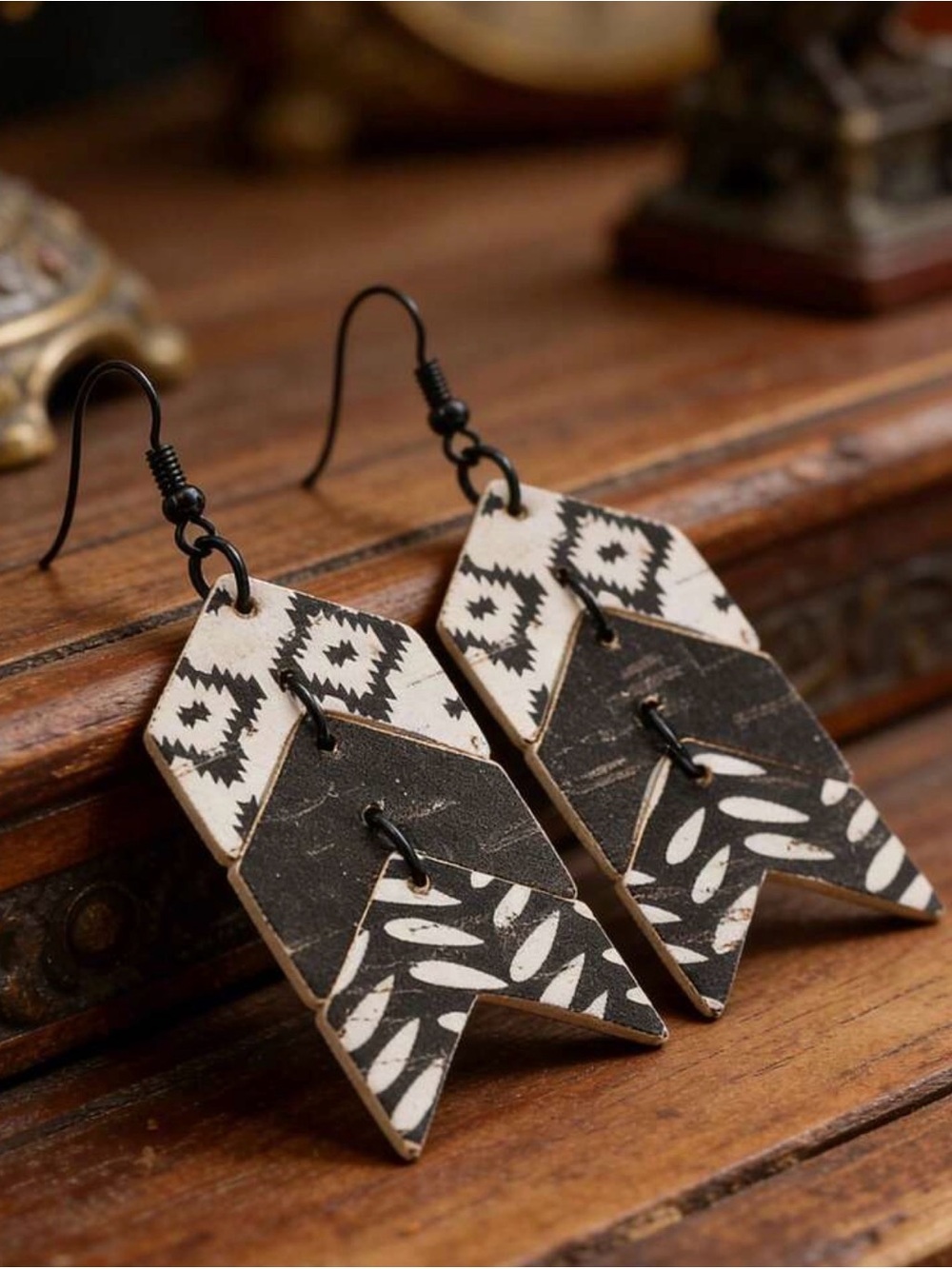 Women's Black & White Layered Geometric Drop Earrings - Picture 5 of 7